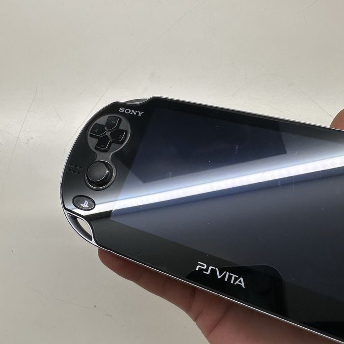 Psvita fat 1000 (Modded, 4Gb) + carregador original