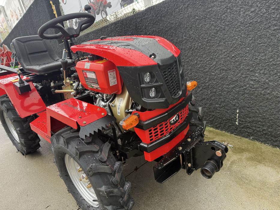 Mini trator a diesel 4x4