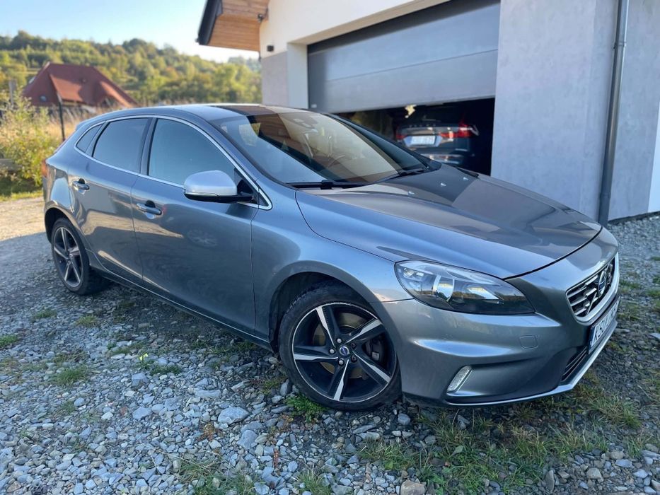 Volvo V40