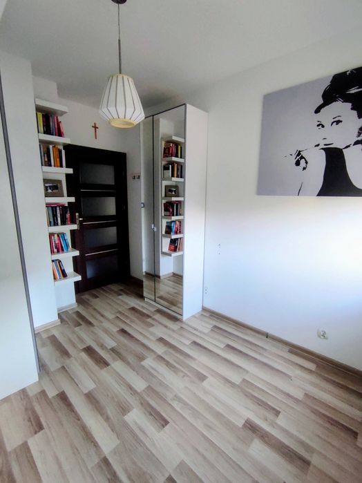 Szafa PAX IKEA biała lustrzane fronty 75x35x236 cm