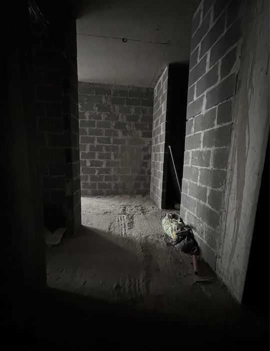 Продаж трикімнатної квартири із дизнайнерським проектом на Митниці