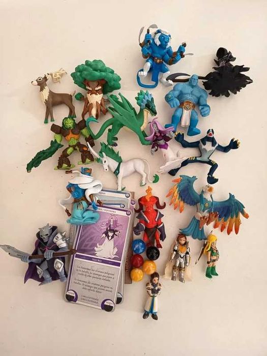 Lot de figuras Clash of Heroes