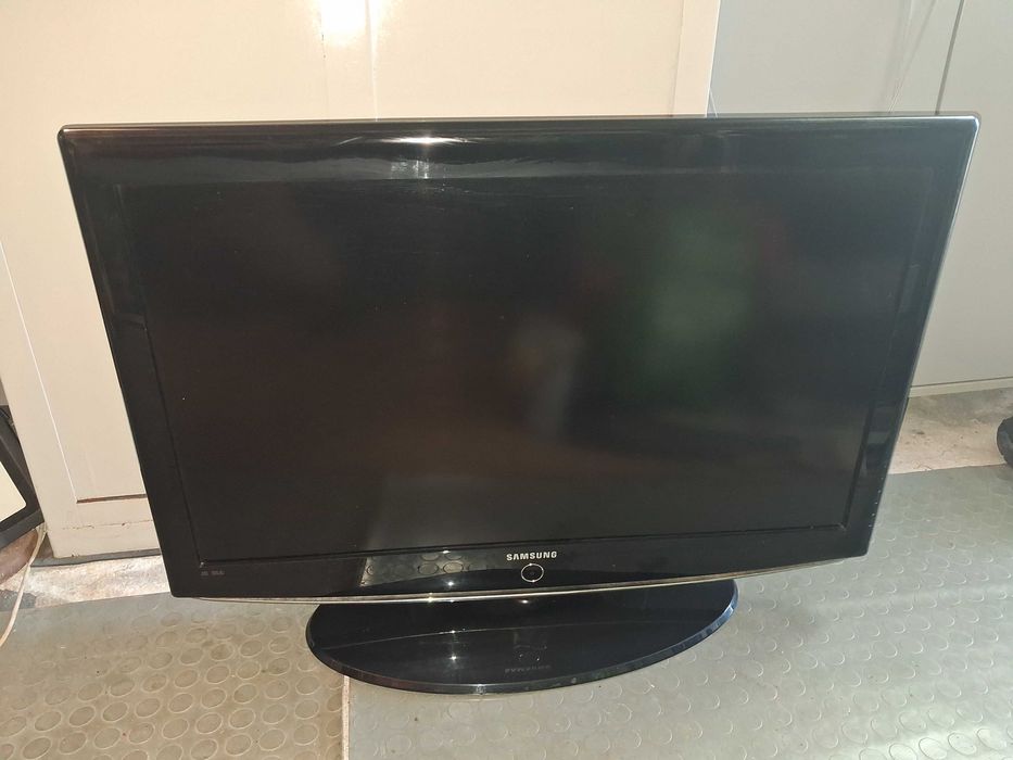 TV Samsung 37" Uszkodzony LE37R82B