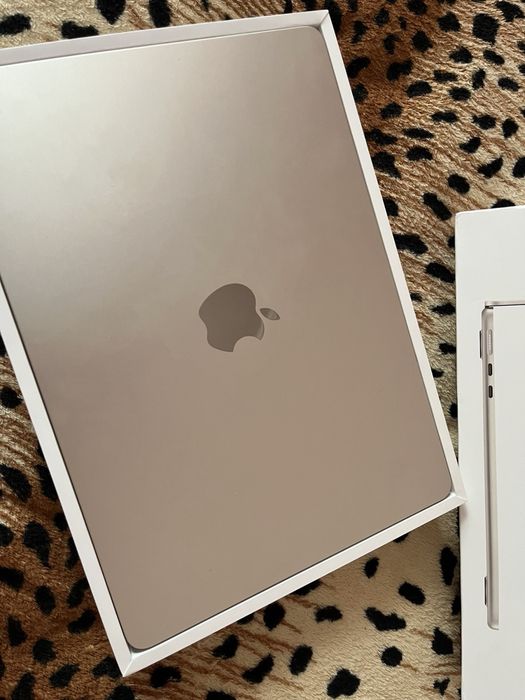 ноутбук Apple MacBook Air 13.6" (модель A2681)