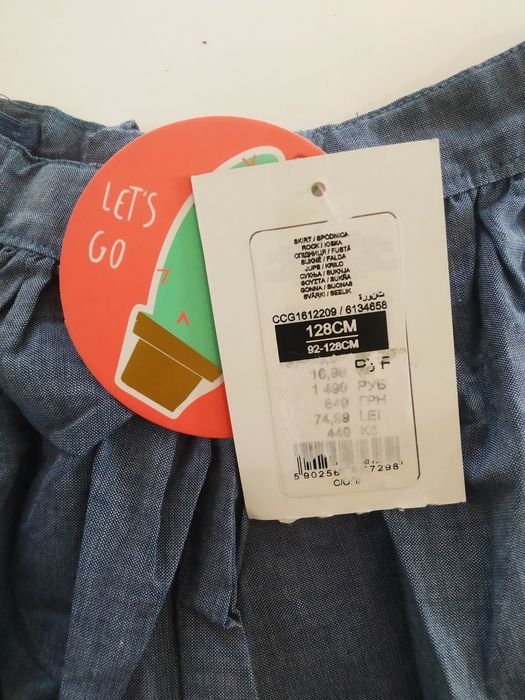 Saia muito gira. Nova com etiqueta