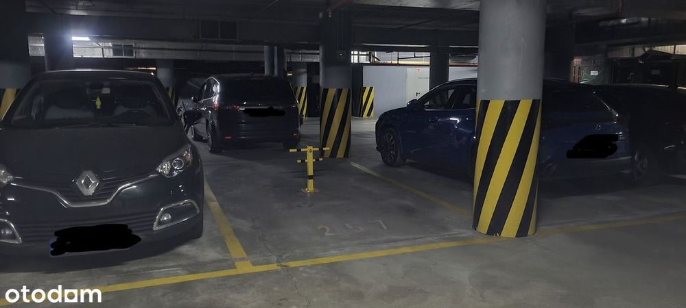 Miejsce parkingowe w garażu podziemnym Belgradzka 12 - metro Natolin