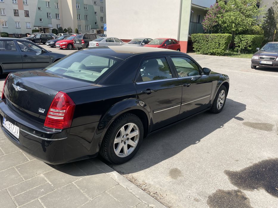 Chrysler 300 touring 3,6 benzyna