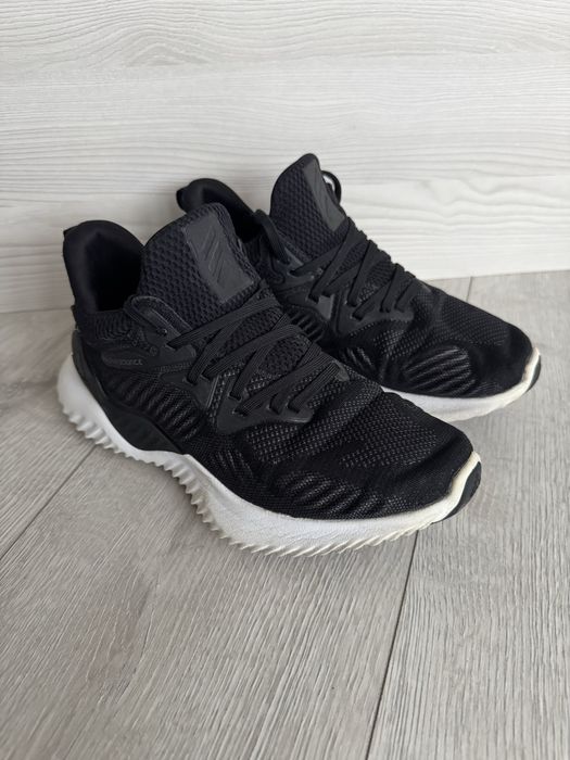 Кросівки adidas 36 розміру