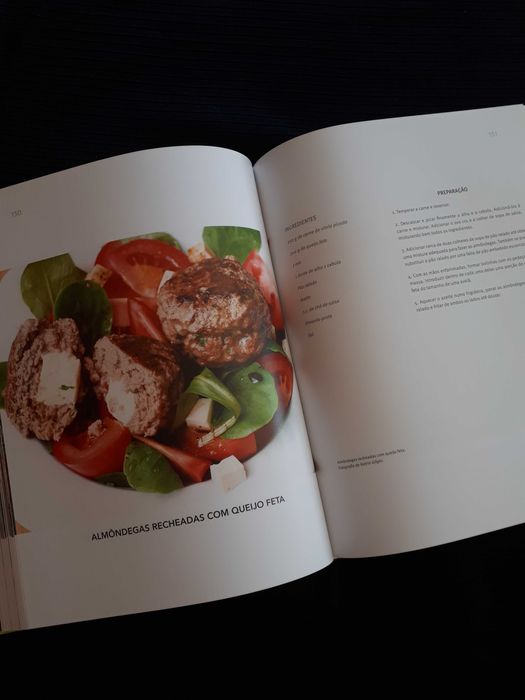 Coleção "A Divina Cozinha: Cozinha Mediterrânica", livros e DVDs