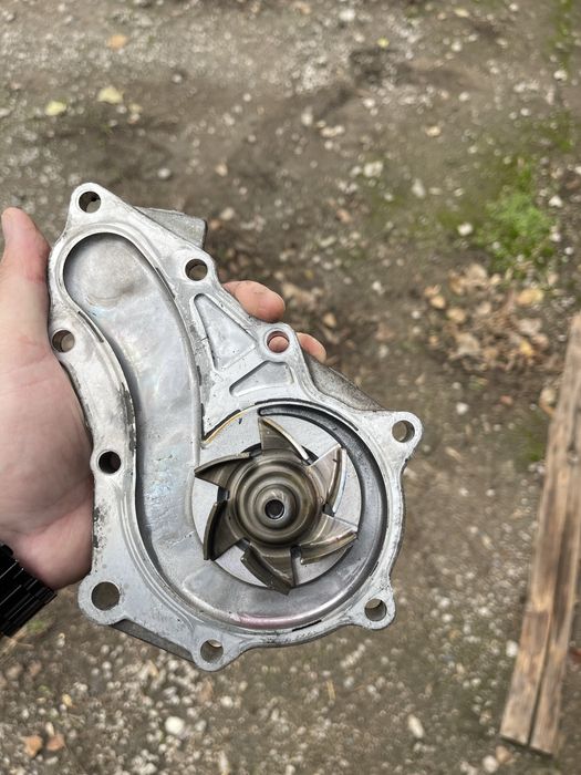 помпа оригинал мазда 6 gh 2.2 disel