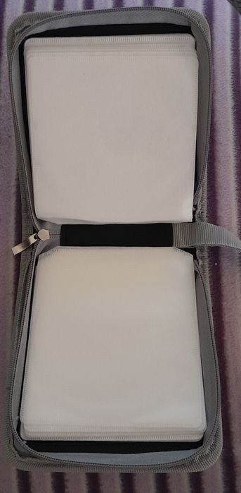 Caixas para guardar Cd's