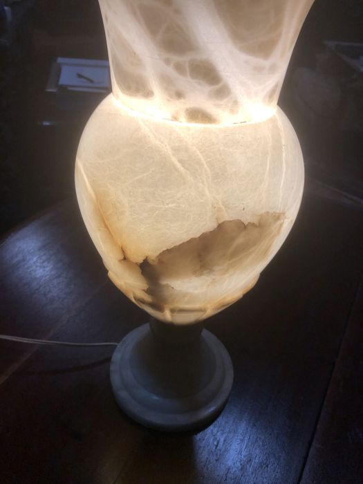 Candeeiro em marmore alabastro