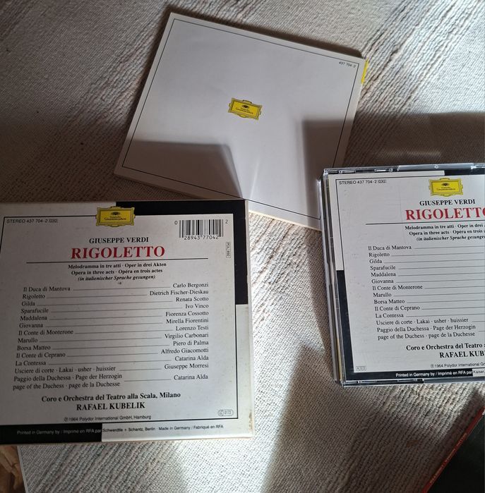 Três caixas de música clássica