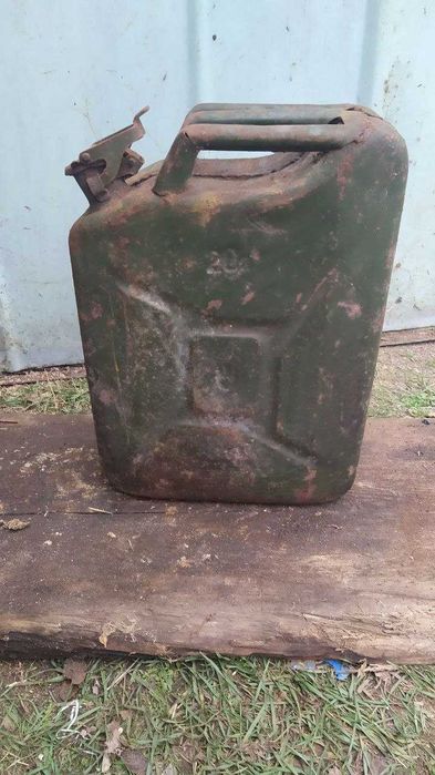 Канистра бензин металлическая 20 л