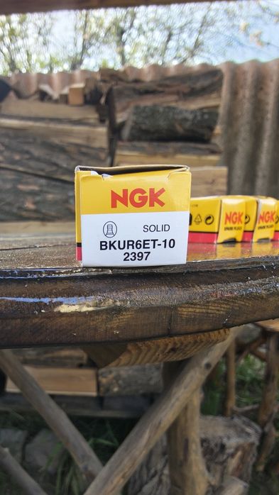 Свечи зажигания NGK BKUR6ET10