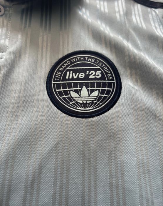 Camisola Oasis x adidas