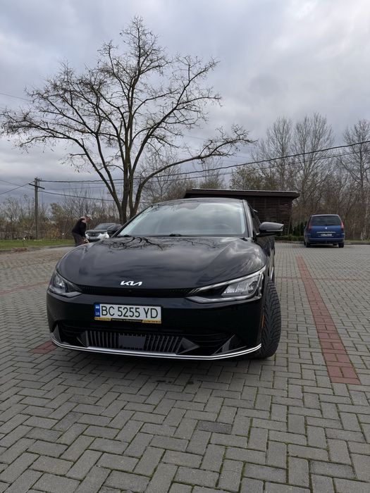 Поодам авто kia ev 6 awd 2022