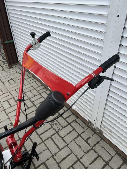 Мотокультиватор Briggs & Stratton RV-170S PRO (Робік)