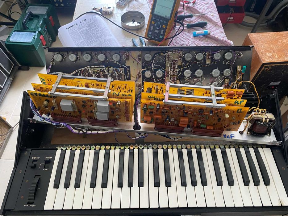 Moog Minimoog Model D russo vintage 1986 *SERVICED*