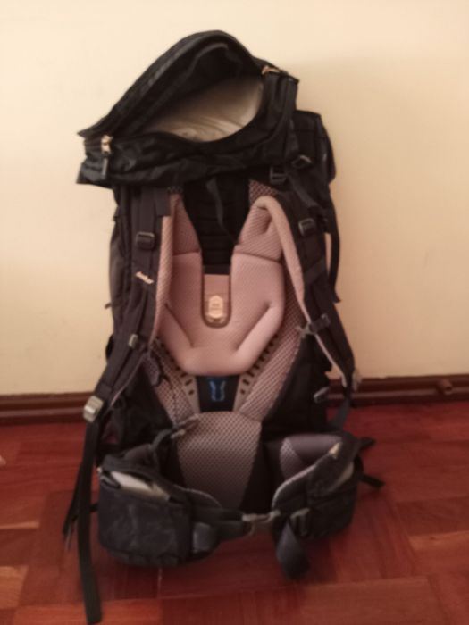 Mochila Deuter 65+10L Air Contact