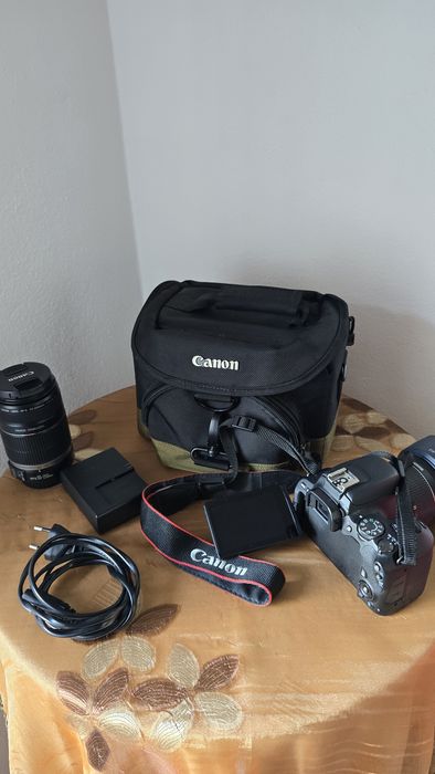 Maquina Fotográfica Canon EOS 200D