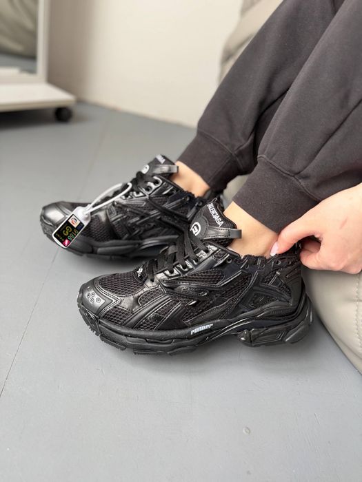 Balenciaga Runner (чорні та білі)