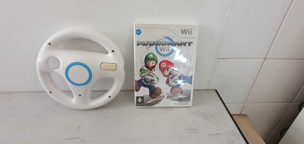 Consola Nintendo WI em bom estado