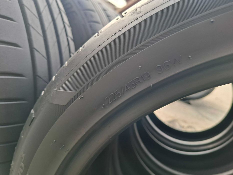Шини Б/У Демо 4шт 225/45 R19 96W Hankook Ventus S1evo3  .