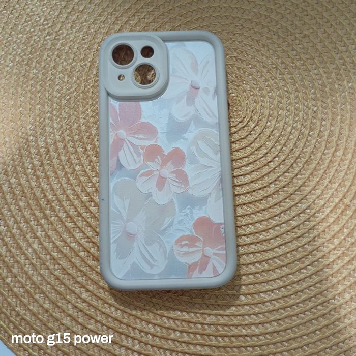 Etui na iPhone 15