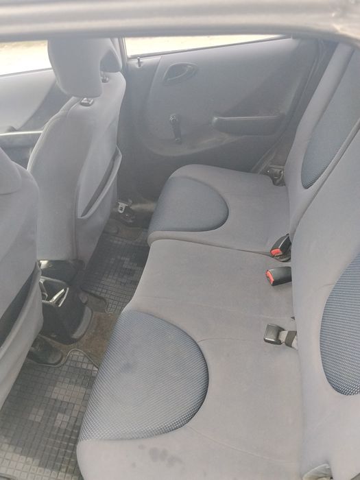 Машина Honda jazz