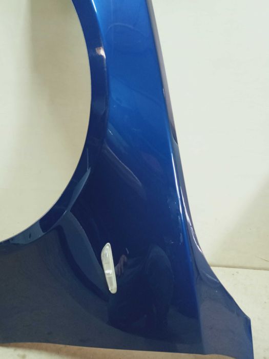 BMW E60 E61 seria 5 błotnik lewy przód przedni kolor niebieski