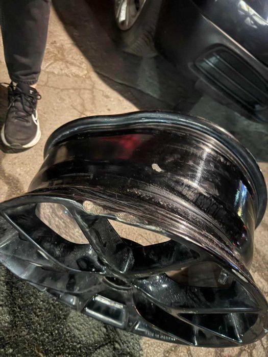 Ремонт дисков Рихтовка дисков Ремонт дисків