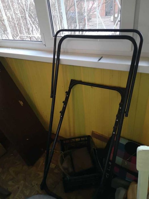 Отдам даром старая мебель на дрова до 24 числа