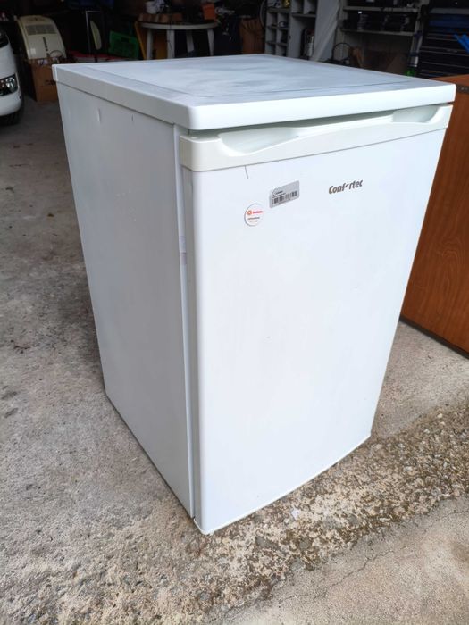 Mini frigorífico a funcionar bem