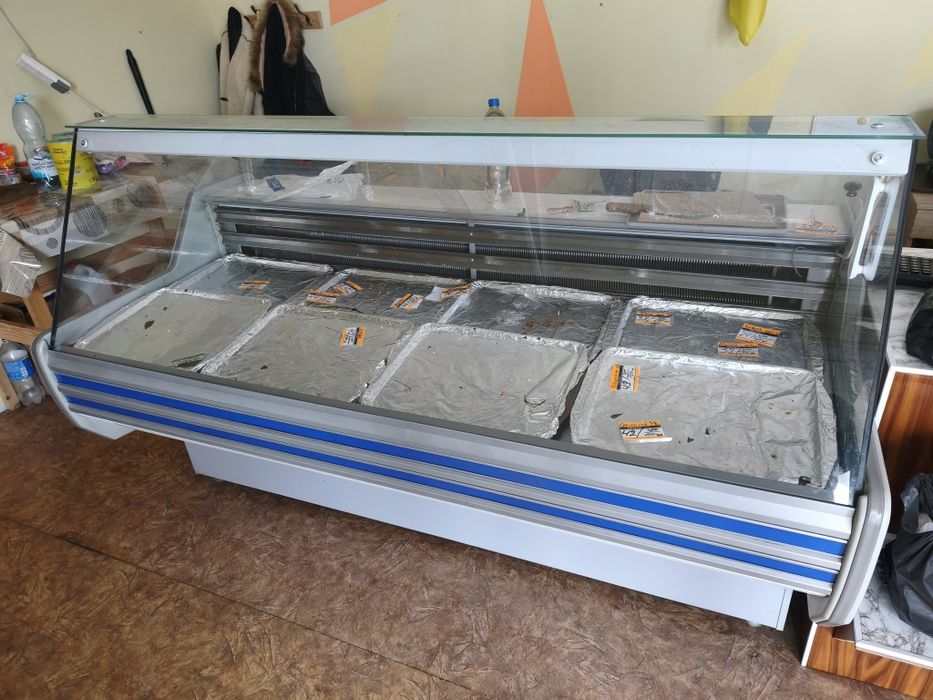 Холодильна вітрина