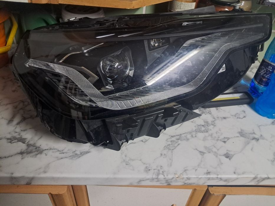 Lampa bmw G42 cala
