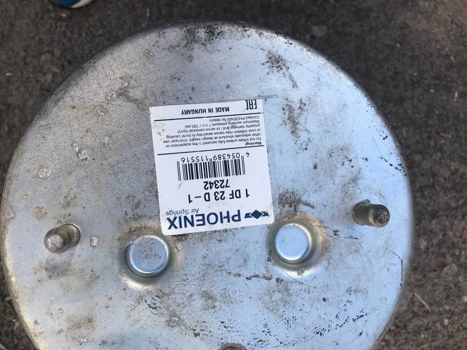 Продам переднюю подушку Scania
