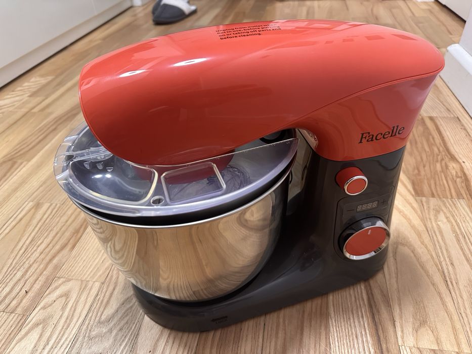 Robot planetarny facelle