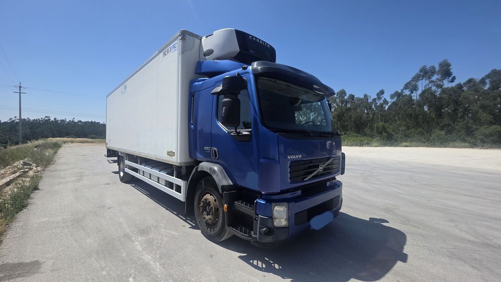 Volvo FE 320cv de 190000kg Plataforma Rectratil 2008