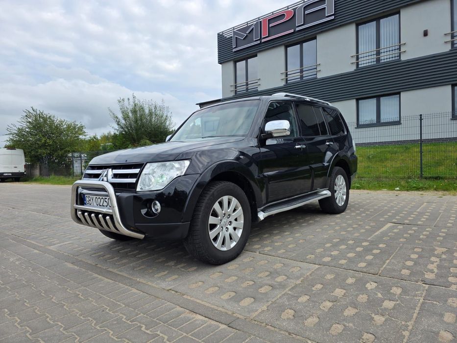 Mitsubishi Pajero Automat/4×4/7 osobowy/zdrowa rama