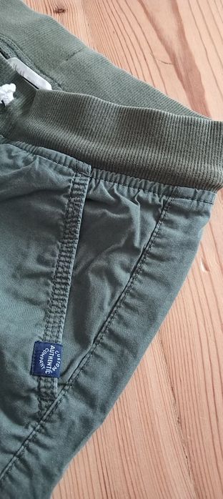 Spodenki H&M zielone na 8-9 lat