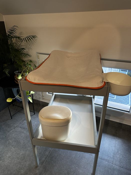 Przewijak Ikea + wanienka i stelaz oraz 2 materacyki