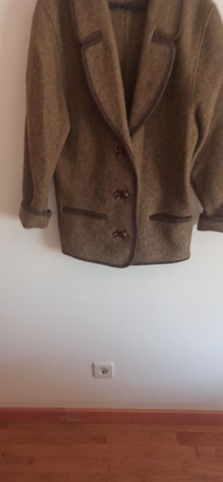 Casaco de inverno de pura lã, cor Kaqui