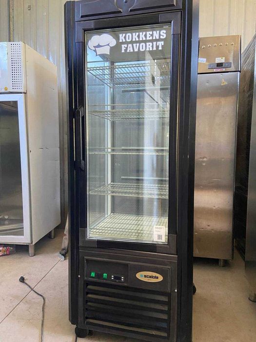 Витрина, холодильная витрина, кондитерская витрина