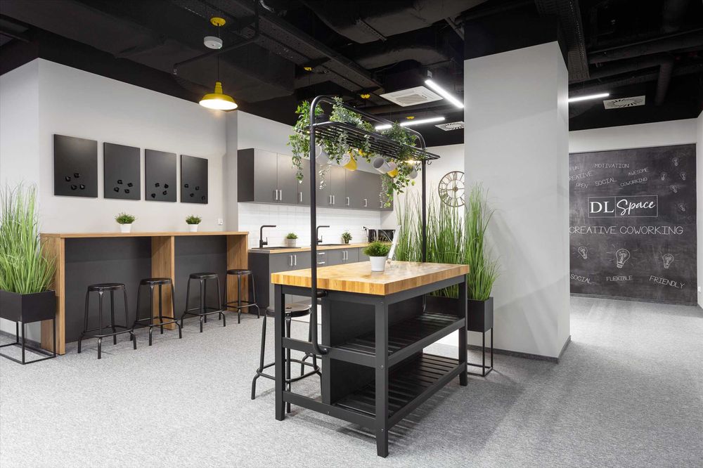 Gabinet biurowy umeblowany w Katowicach parking