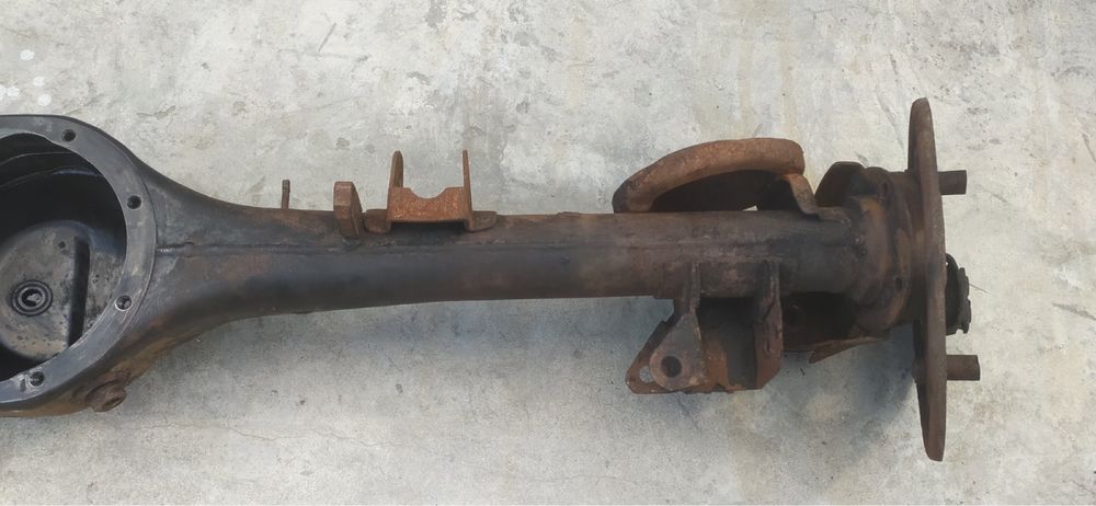 Продам Б/У чулок заднего моста ВАЗ 2101-07 +2 опорных диска