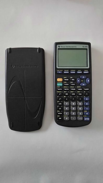 • Calculadora Texas Instruments TI-83 com Capa