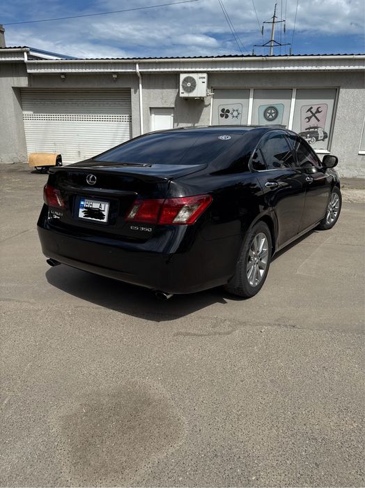 Продам Lexus es350