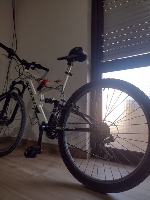 IMPERDÍVEL! Bicicleta Aro 26 – Estilo, Velocidade e Liberdade!