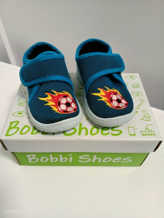 Buciki, pantofelki chłopięce r.20